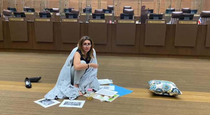 Nidia Céspedes en protesta